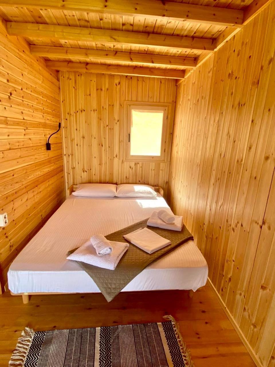 Nirikos Camping Spasmeni Vrisi Chambre photo
